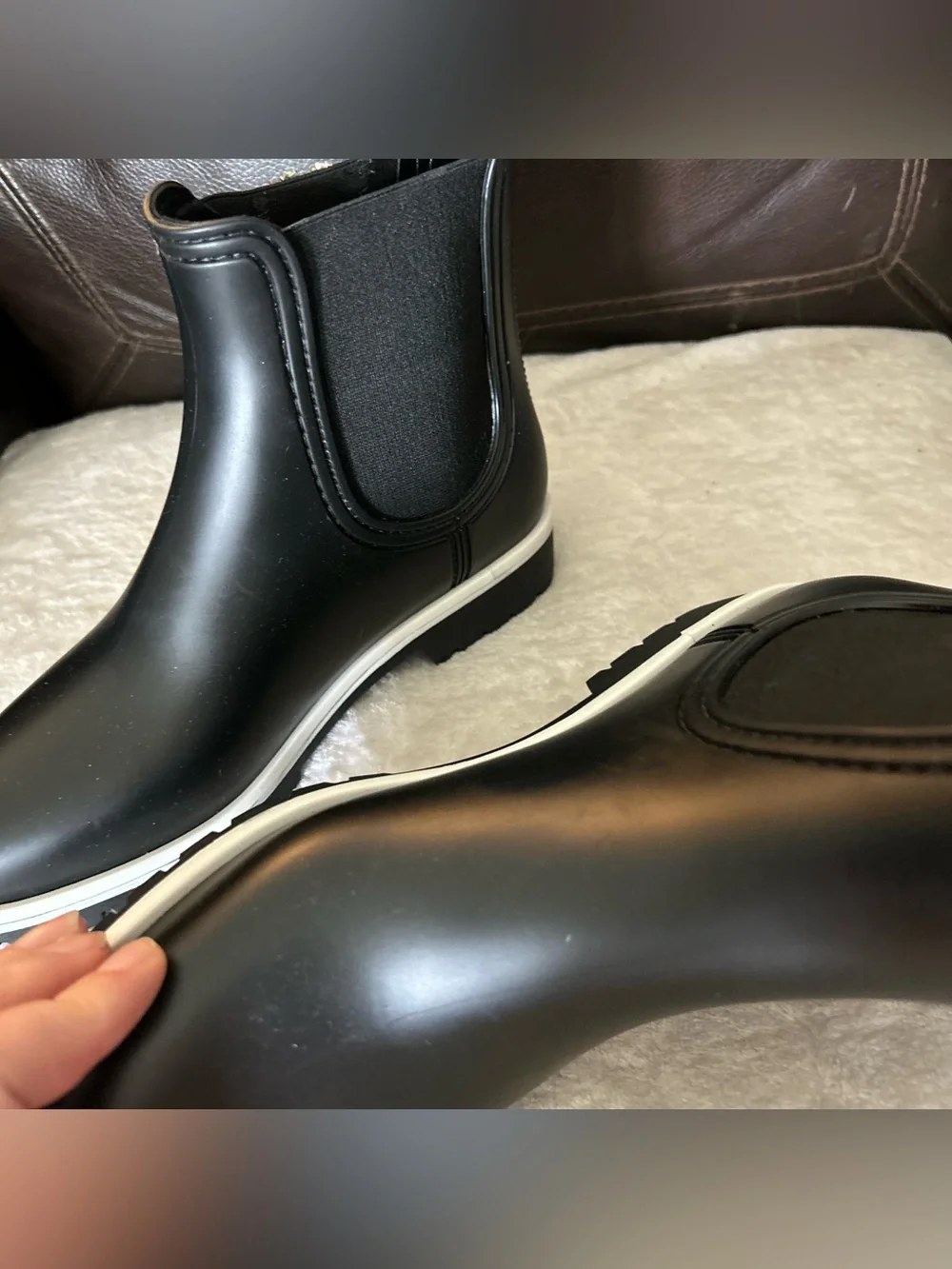Bernardo Zip Up Rain Boots Rubber Black Red Women’s Size 9